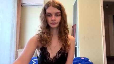 cute_kitte online show from 11/29/25, 11:13