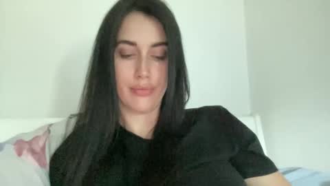 Snapshot of cute_kriss94 chatting on 05/22/26, 04:45 cute_kriss94 online show from 05/22/26, 04:45