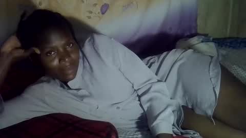 Snapshot of cute_leylah chatting on 04/28/26, 06:35 cute_leylah online show from 04/28/26, 06:35