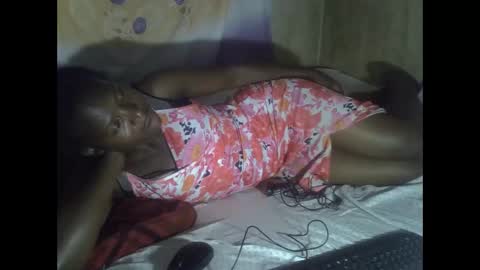 Snapshot of cute_leylah chatting on 05/01/26, 04:33 cute_leylah online show from 05/01/26, 04:33