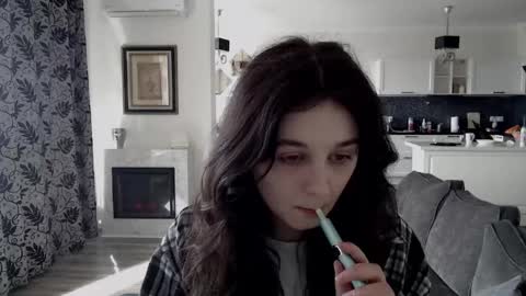 Snapshot of cute_lilia chatting on 05/01/26, 07:02 Lilia online show from 05/01/26, 07:02