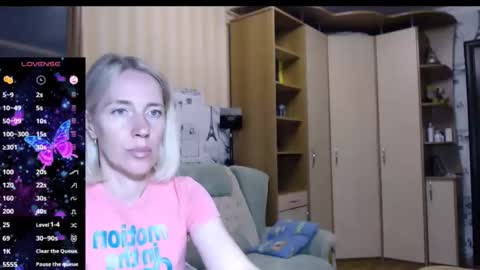 cute_lion_ online show from 09/12/25, 12:49