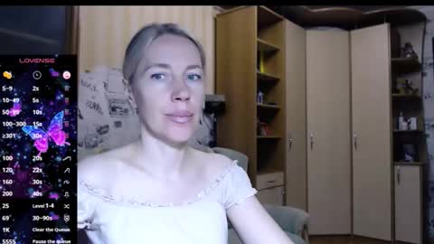 cute_lion_ online show from 09/20/25, 06:58