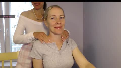 cute_lion_ online show from 09/28/25, 12:21