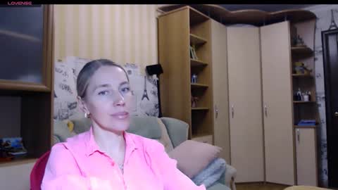 cute_lion_ online show from 12/05/25, 06:26