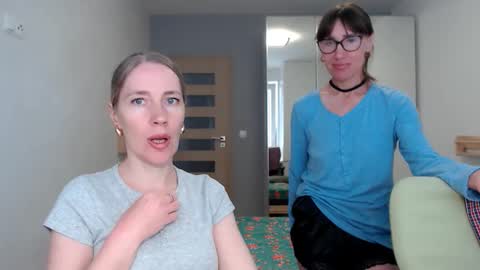 cute_lion_ online show from 05/23/26, 01:26