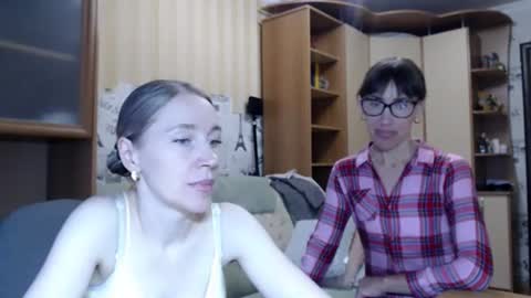 Snapshot of cute_lion_ chatting on 06/27/26, 12:22 cute_lion_ online show from 06/27/26, 12:22
