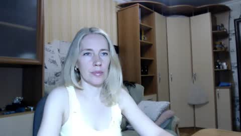 Snapshot of cute_lion_ chatting on 07/11/26, 07:27 cute_lion_ online show from 07/11/26, 07:27