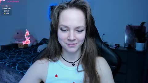 Snapshot of cute_little_ass chatting on 11/28/25, 02:20 Emily online show from 11/28/25, 02:20