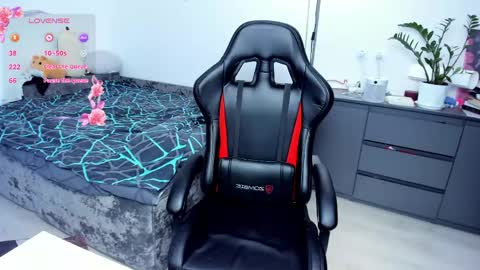 Emily online show from 05/09/26, 05:56
