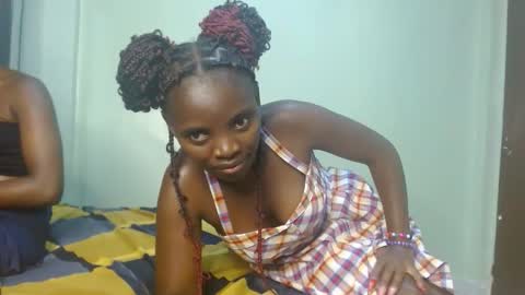 cute_lorna online show from 04/12/26, 09:25