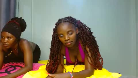 cute_lorna online show from 04/15/26, 09:26