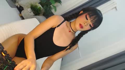 Snapshot of cute_maloi chatting on 04/20/26, 11:02 Jane online show from 04/20/26, 11:02