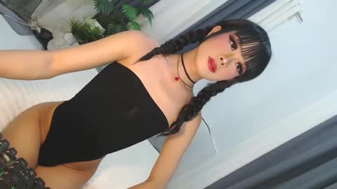 Snapshot of cute_maloi chatting on 04/24/26, 12:07 Jane online show from 04/24/26, 12:07