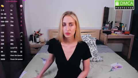 Snapshot of cute_milana chatting on 03/25/26, 08:09 Milana online show from 03/25/26, 08:09