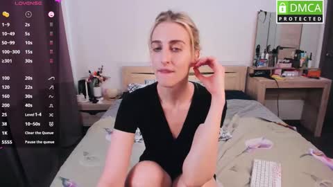 Snapshot of cute_milana chatting on 03/27/26, 07:58 Milana online show from 03/27/26, 07:58