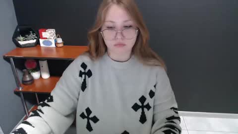 Veronica online show from 12/23/24, 07:49