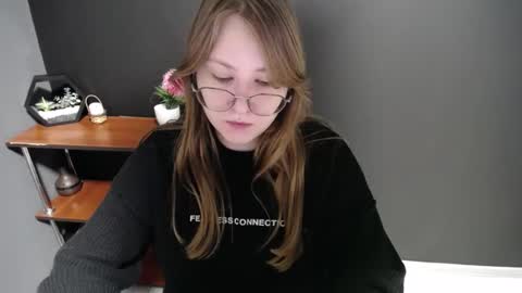 Veronica online show from 02/20/25, 07:55