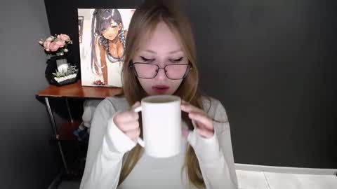 Veronica online show from 11/24/25, 07:19