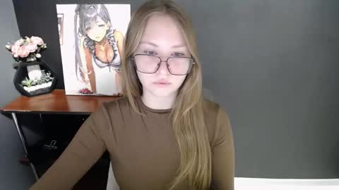 Snapshot of cute_minx chatting on 12/23/25, 07:39 Veronica online show from 12/23/25, 07:39