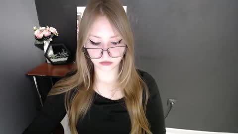 Veronica online show from 02/27/26, 08:14