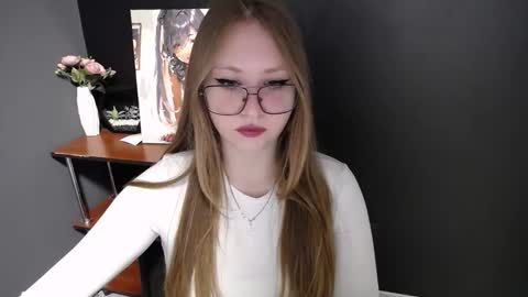 Veronica online show from 03/30/26, 06:14