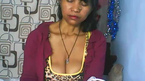 Snapshot of cute_moll chatting on 06/27/26, 02:12 murielle online show from 06/27/26, 02:12