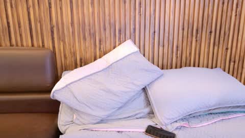 Maria online show from 10/18/25, 02:14