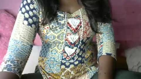 alia online show from 10/03/25, 09:50