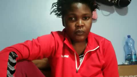 Snapshot of cute_roxie chatting on 10/31/25, 06:42 cute_roxie online show from 10/31/25, 06:42