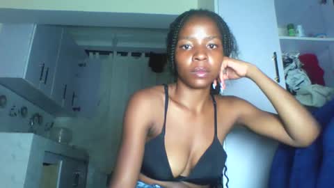 Snapshot of cute_sexy3 chatting on 05/05/26, 10:51 SHARON online show from 05/05/26, 10:51