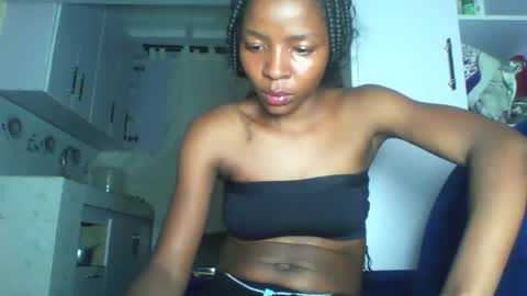Snapshot of cute_sexy3 chatting on 05/06/26, 10:15 SHARON online show from 05/06/26, 10:15