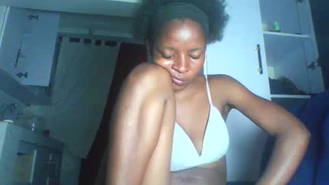 Snapshot of cute_sexy3 chatting on 05/27/26, 12:07 SHARON online show from 05/27/26, 12:07