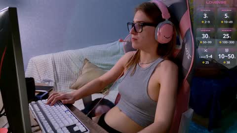 Snapshot of cute_shyy chatting on 12/24/24, 04:19 Flora online show from 12/24/24, 04:19