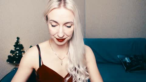 cute_smile_shy online show from 01/05/25, 07:17