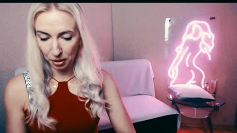 cute_smile_shy online show from 09/13/25, 05:46