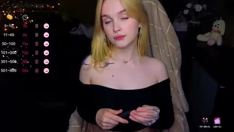 Snapshot of cute_summer_breathe chatting on 11/23/25, 10:09 Sue online show from 11/23/25, 10:09