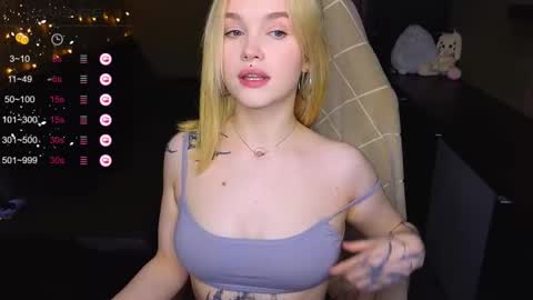 Snapshot of cute_summer_breathe chatting on 11/26/25, 07:59 Sue online show from 11/26/25, 07:59