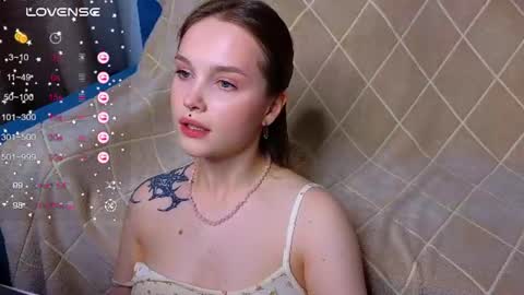 Snapshot of cute_summer_breathe chatting on 06/23/26, 11:25 Sue online show from 06/23/26, 11:25