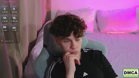 Snapshot of cute_thomas chatting on 03/09/26, 07:29 Thomas - online show from 03/09/26, 07:29