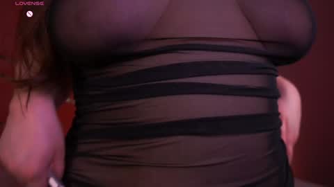 Snapshot of cuteamberr chatting on 01/11/25, 02:30 Amber online show from 01/11/25, 02:30