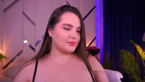 Snapshot of cuteamberr chatting on 10/18/25, 11:38 Amber online show from 10/18/25, 11:38