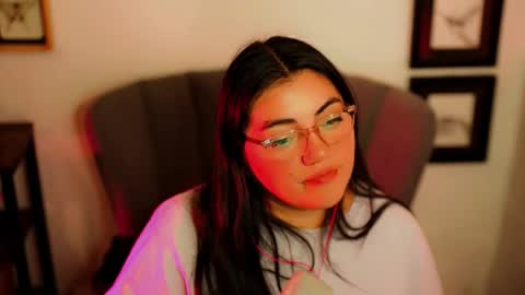 Snapshot of cuteambervi chatting on 12/18/25, 01:55 Princess Amber online show from 12/18/25, 01:55