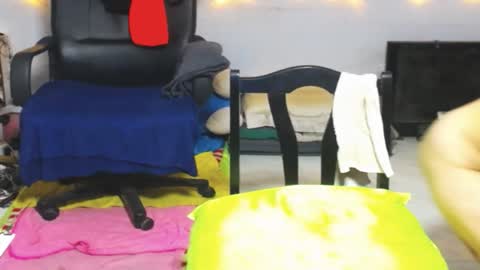 Snapshot of cuteandsexyone chatting on 12/20/24, 04:36 CuteAndSexyOne Na and Brian online show from 12/20/24, 04:36