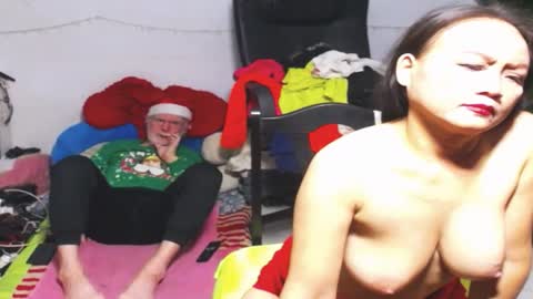 Snapshot of cuteandsexyone chatting on 12/30/24, 05:34 CuteAndSexyOne Na and Brian online show from 12/30/24, 05:34