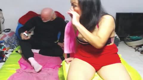 Snapshot of cuteandsexyone chatting on 01/18/25, 01:41 CuteAndSexyOne Na and Brian online show from 01/18/25, 01:41