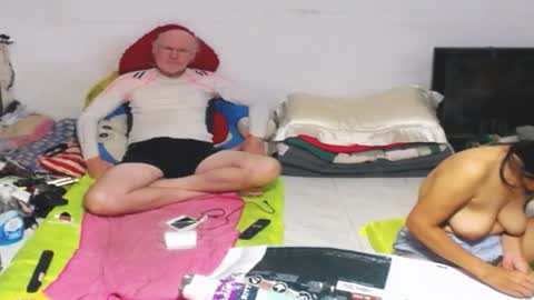 Snapshot of cuteandsexyone chatting on 01/27/25, 03:50 CuteAndSexyOne Na and Brian online show from 01/27/25, 03:50