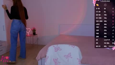 Snapshot of cuteariel7 chatting on 09/17/25, 03:46 Ariel online show from 09/17/25, 03:46