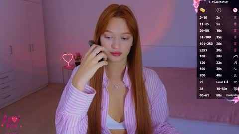 Snapshot of cuteariel7 chatting on 09/25/25, 03:27 Ariel online show from 09/25/25, 03:27