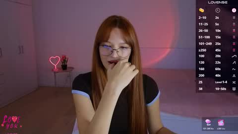 Snapshot of cuteariel7 chatting on 11/13/25, 05:01 Ariel online show from 11/13/25, 05:01